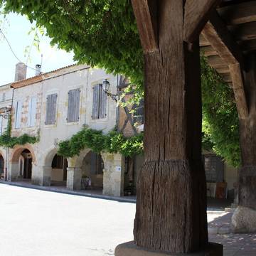 Maisons, Place de la Mairie à Dunes